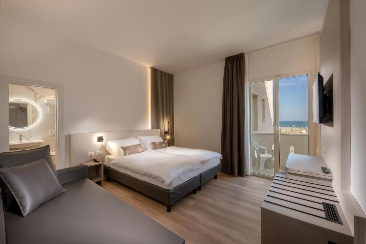 Hotel Delfino Caorle Eksteriør billede