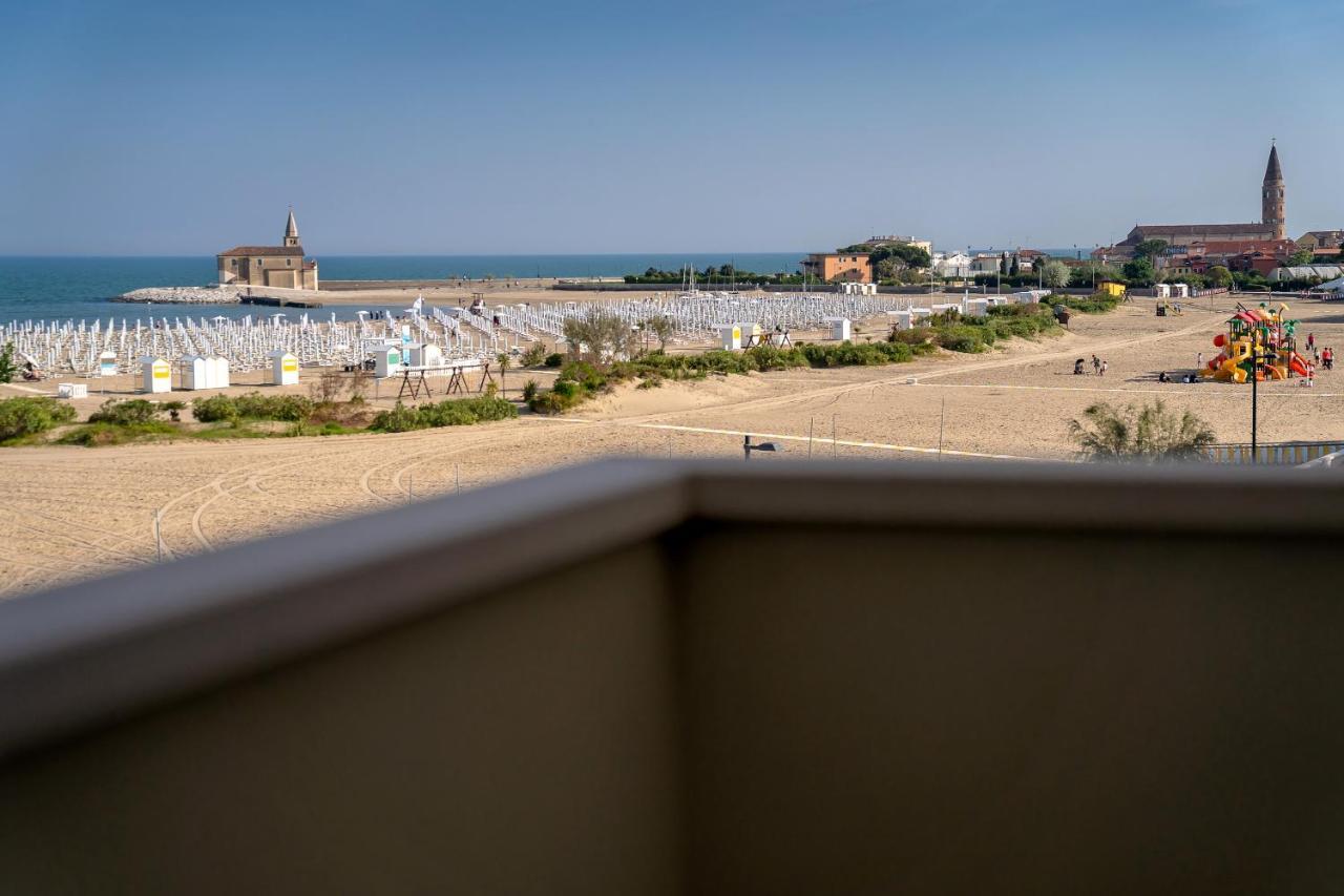 Hotel Delfino Caorle Eksteriør billede