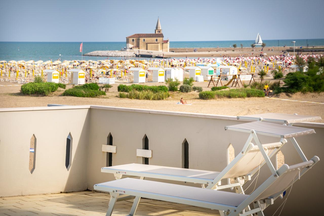 Hotel Delfino Caorle Eksteriør billede