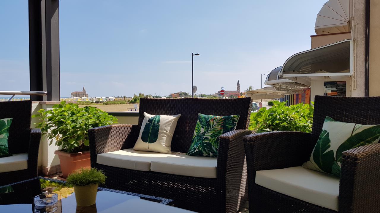 Hotel Delfino Caorle Eksteriør billede